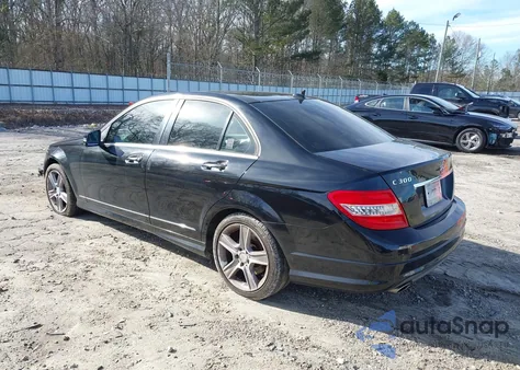 2008 Mercedes-Benz C 300 Luxury/Sport z USA, uszkodzony, nr VIN WDDGF54X48F083478